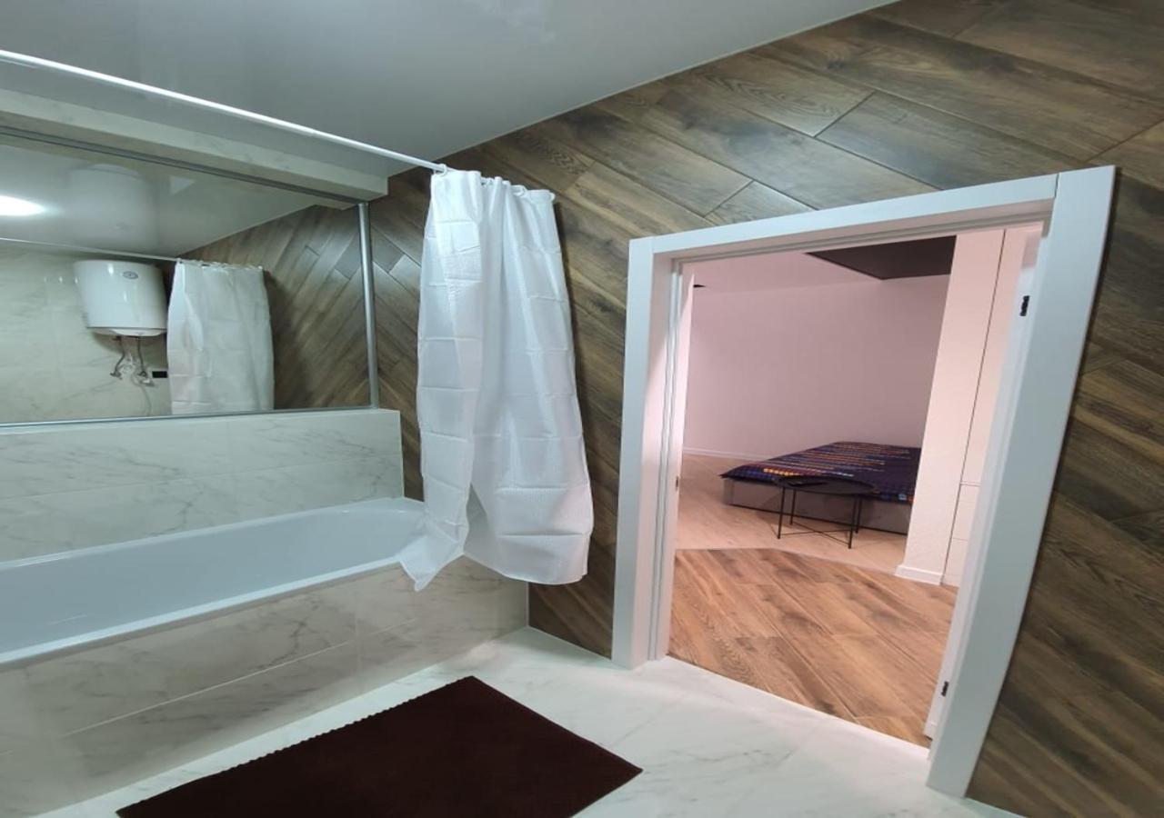 New Lux Apartment 2020 Харьков Экстерьер фото
